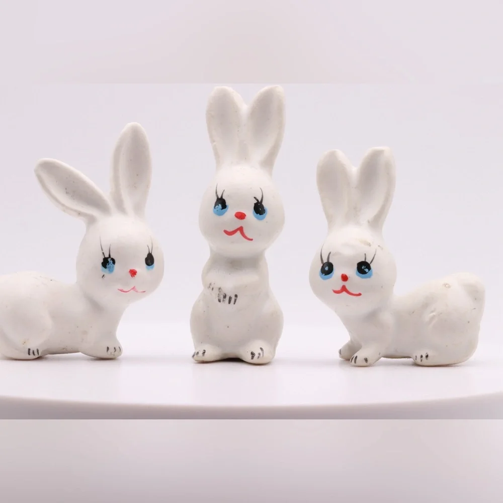 Vintage Ceramic Bunny Figurines – Set of 3 – Hand-Painted Porcelain Rabbits